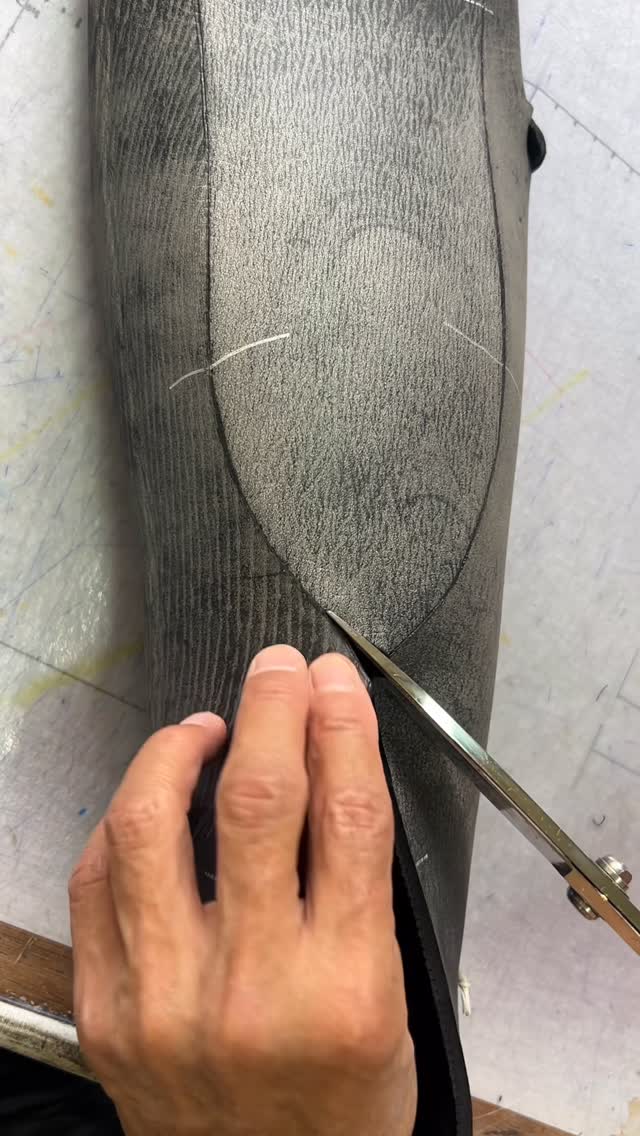 修理中…👷‍♂️✂️
#ASMR #ウエット修理 #音